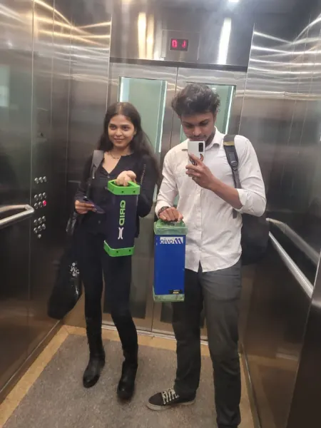 GridX ప్యాక్‌లతో ఇద్దరు వ్యవస్థాపకులు